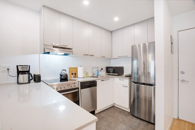 Photo - 1550 W 11th Ave Unit ID1051811P