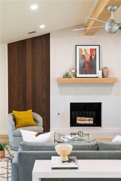 Photo - 7104 Reaburn St