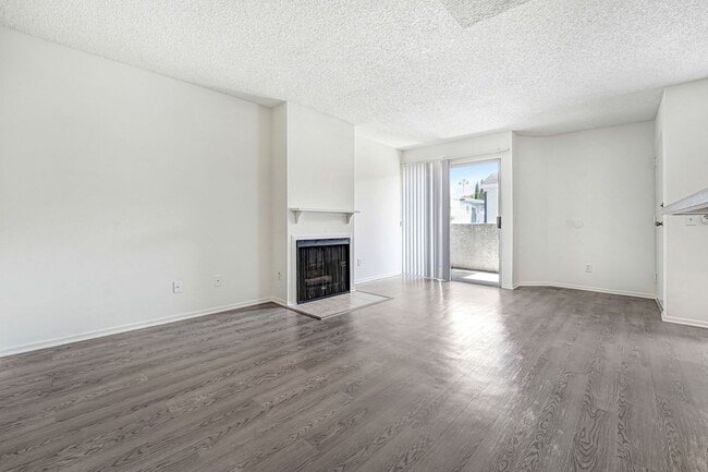 Photo - 3685 Watseka Ave Unit 102