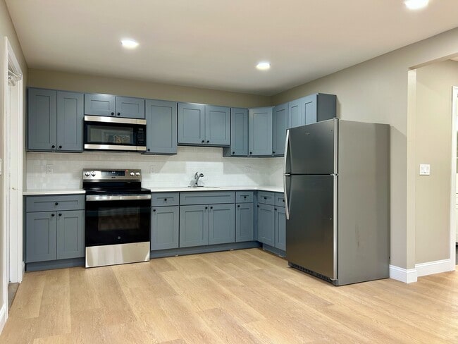 Building Photo - 60 W Church Rd Unit L