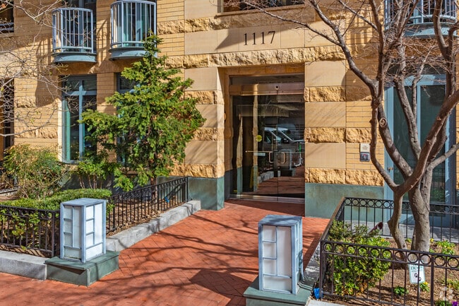 1117 10th St NW - Quincy Court