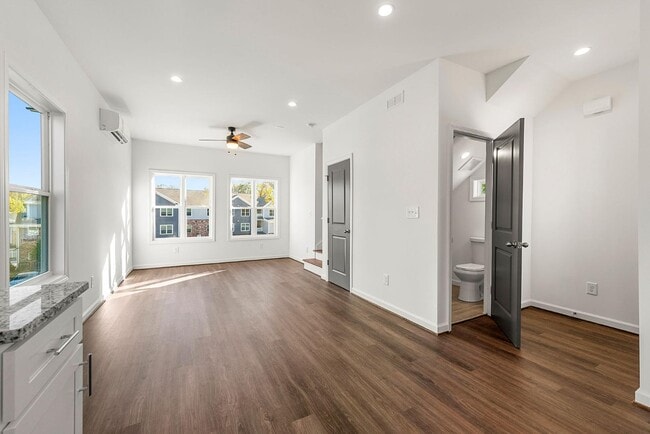 Photo - 62 Meldon Ave SE