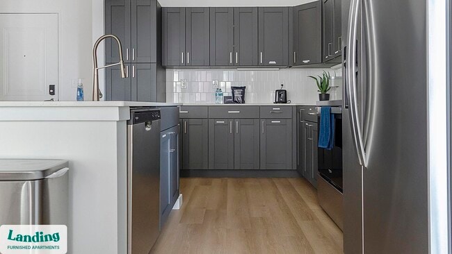 Photo - 650 N Main St Unidad 306