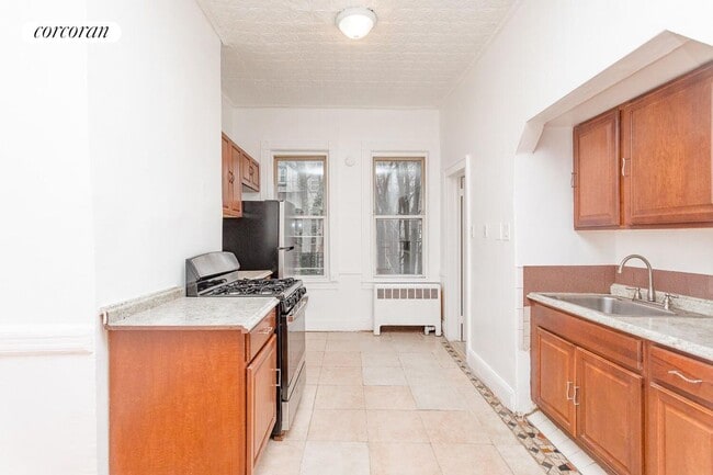 Photo - 300 Stanhope St