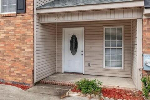 Photo - 305 Hazelnut Dr