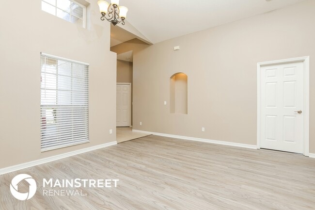 Photo - 5483 Glen Oak Pl