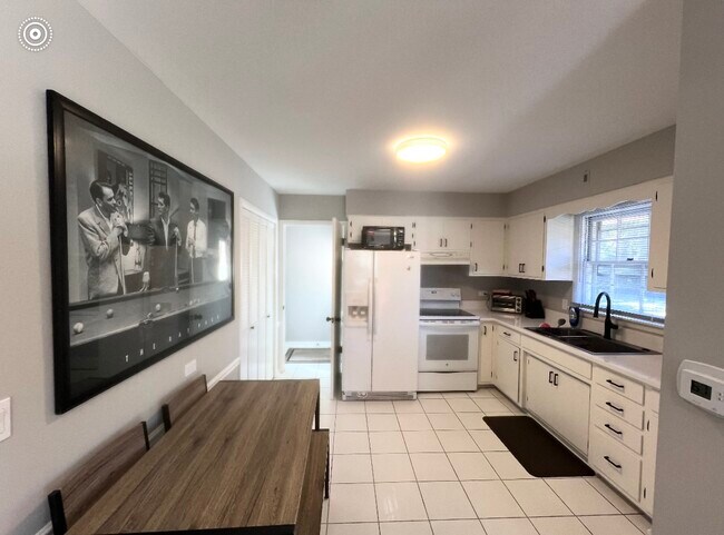 Photo - 104 Michigan Ave