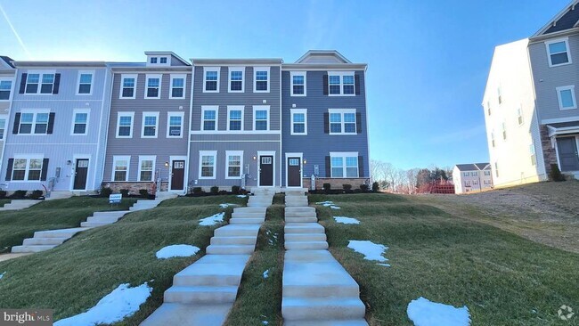 Building Photo - 215 Joppa Farm Rd Rental