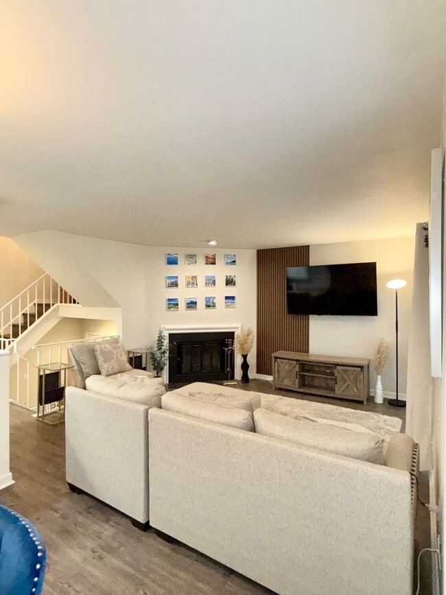 Photo - Modern Comfort in Sought-After Gaithersburg