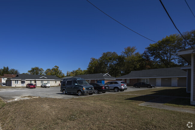 Redstone Garden Apartments - Redstone Garden Apartments