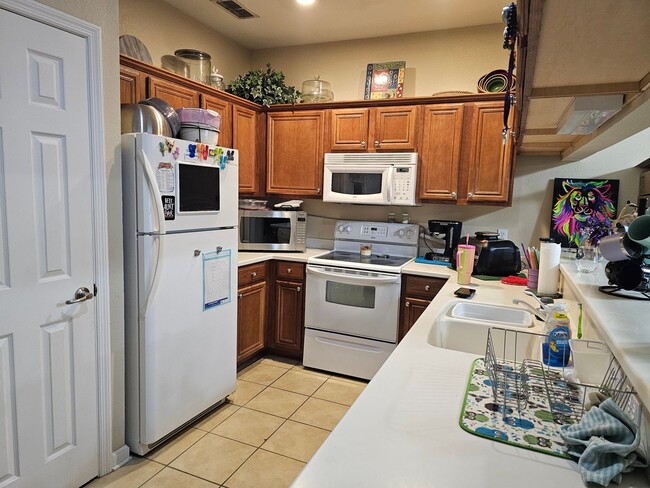 Photo - Townhome Off The Parkway With 1 Car Garage