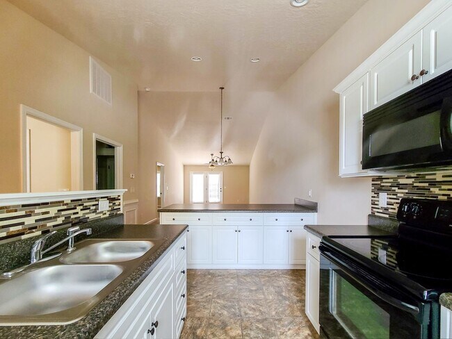Photo - Conveniently Located Townhome off Exit 5!