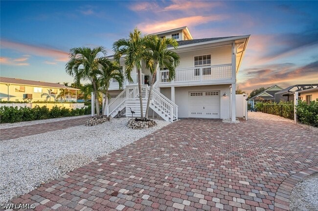 Photo - 2736 Gulfview Dr