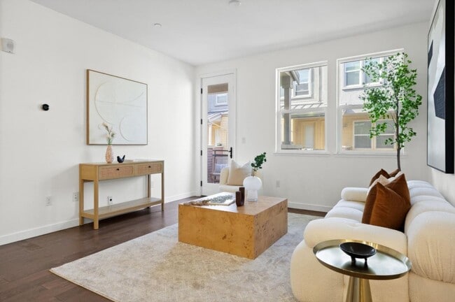 Building Photo - 1889 Sable Pl