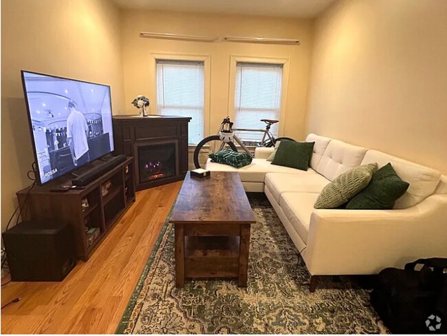 Building Photo - Brighton 2-Bed with Central A/C & Granite ... Rental