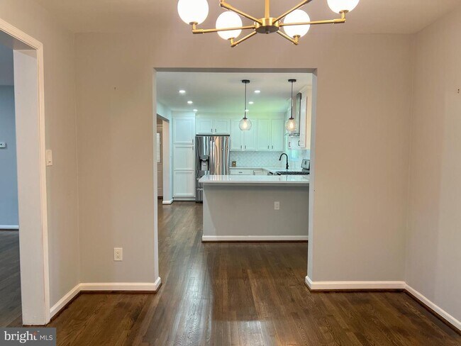 Photo - 405 Wolftrap Rd SE