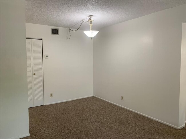 Photo - 511 Gardens Dr Unit 204