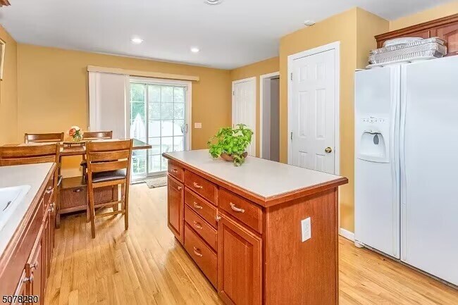 Photo - 112 Peapack Rd