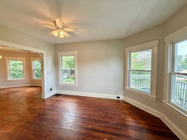 Photo - 210 O Bannon Ave