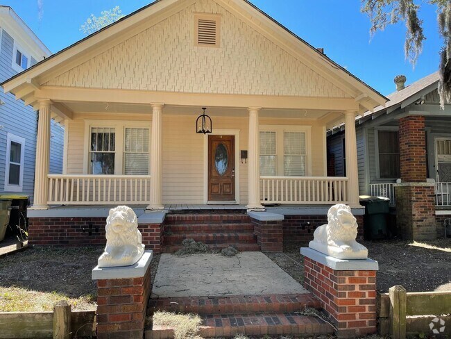Building Photo - Charming 3BR House in Savannah
