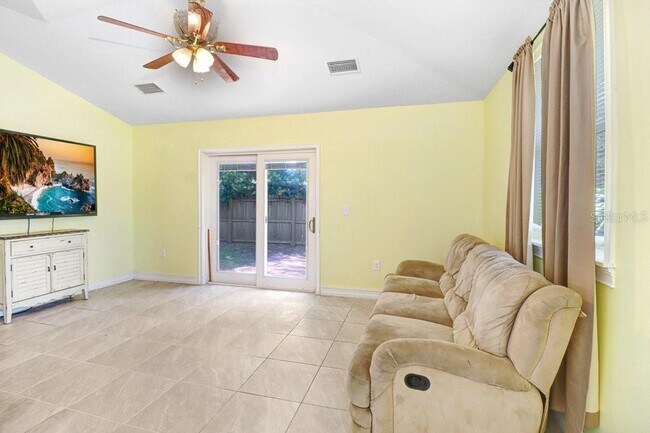 Photo - 1131 Dogwood Ave