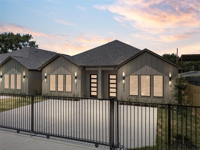 Photo - 6622 St Augustine St