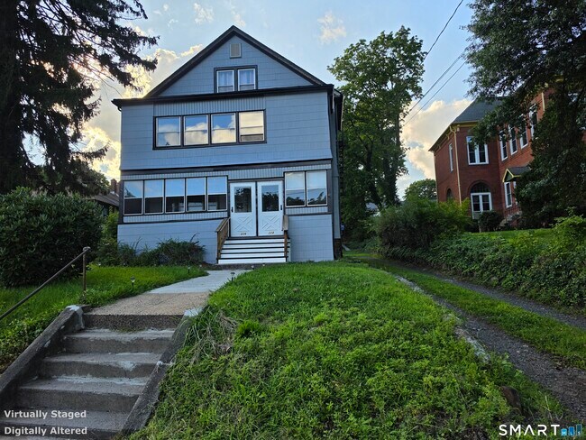 226 Broad St
