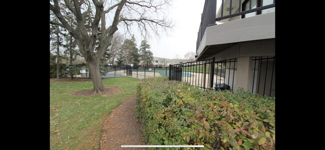 Photo - 403 Pinetree Ln Unit C2