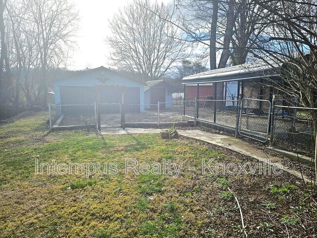 Photo - 424 E Moody Ave