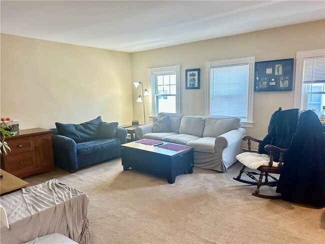 Photo - 387 Lloyd Ave