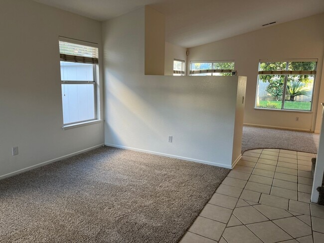 Photo - 3Bed/2.5Bath in Oceanside~ Ventana