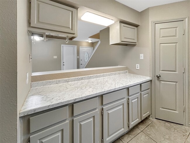 Photo - 1111 Baker Dr