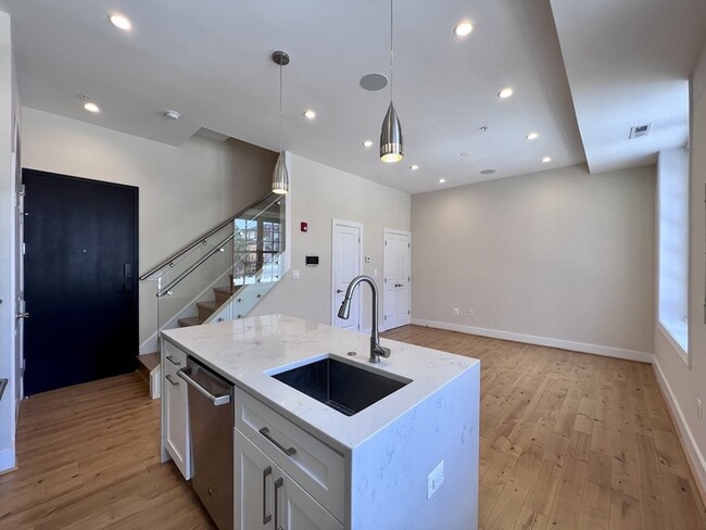 Photo - 625 Park Rd NW