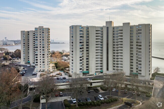 Photo - Windward Towers