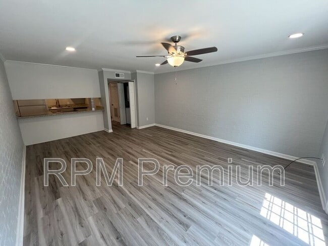 Building Photo - 3350 LA-1 Unit Apt. #3