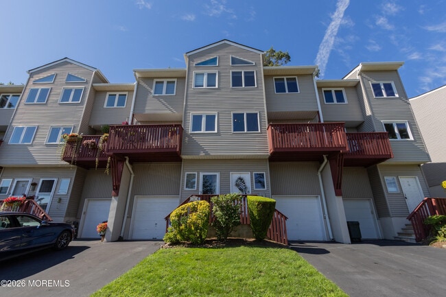 Building Photo - 255 Shore Dr Unit 15