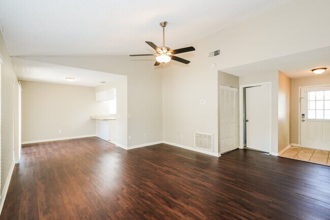 Photo - 1670 Palm Leaf Dr