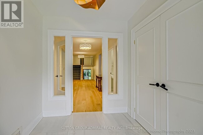 Photo - 47 Waterloo Ave