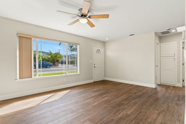 Photo - Beautifully Renovated Hayward Home w/ Spacious Yard & Laundry