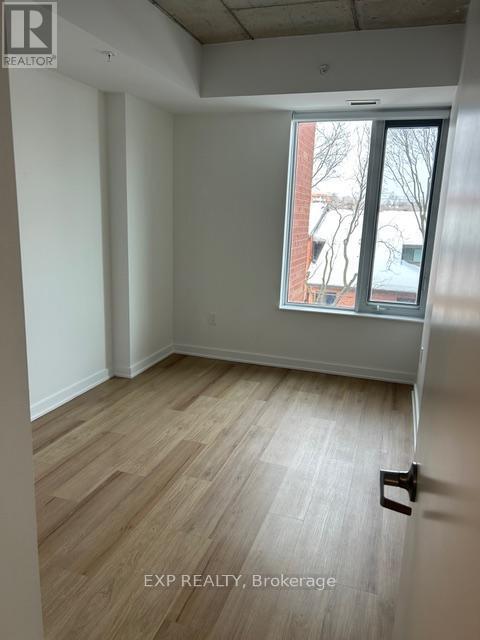 Photo - 36 Robinson Ave