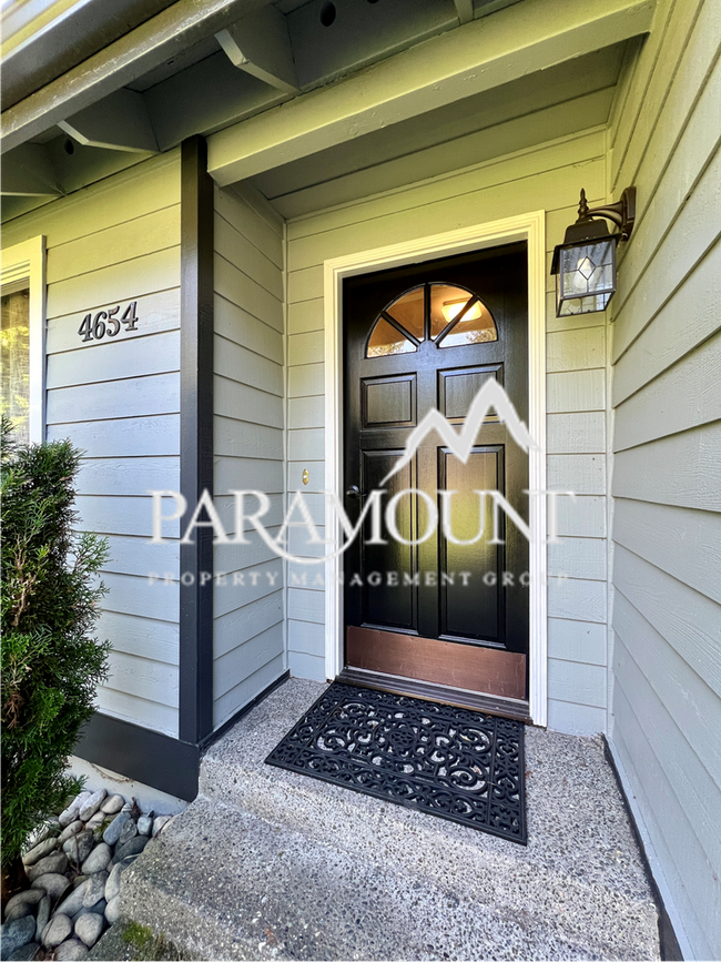 Photo - Spacious Port Orchard Oasis with Hot Tub & Huge Backyard!