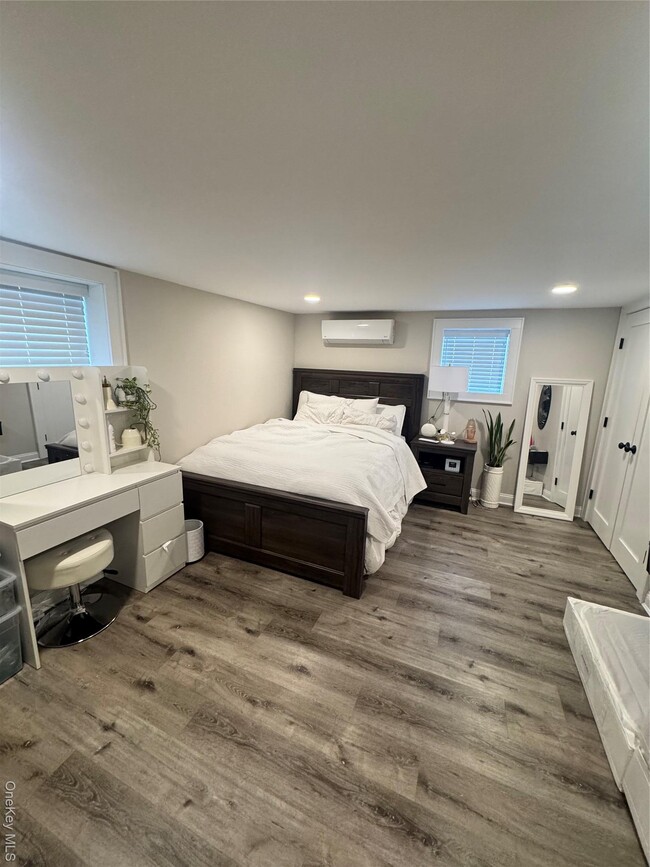 Photo - 570 Monroe Blvd Unidad 1st Floor