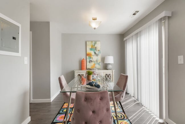 Fairway Ridge Apartments and Townhomes