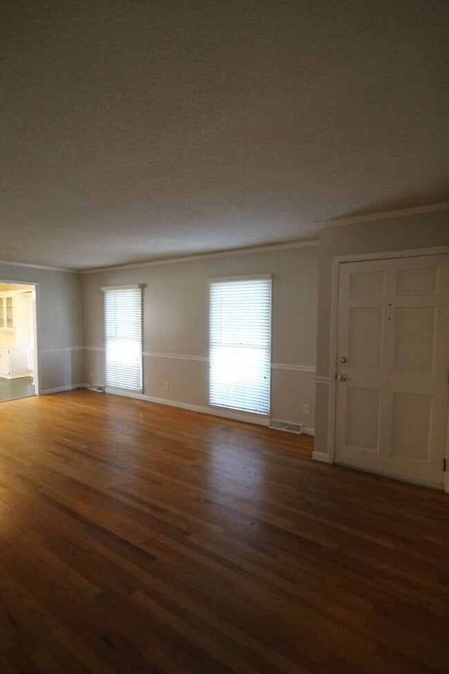 Exclusively offered by MUSE REALTY, LLC Rental House Rental in Rock