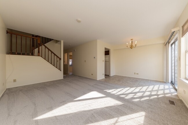 Photo - 260 E Fabish Dr