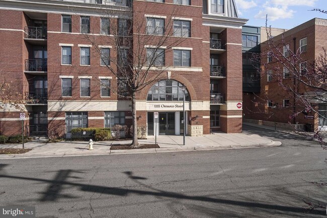 Photo - 1111 Oronoco St Apartment Unit 429