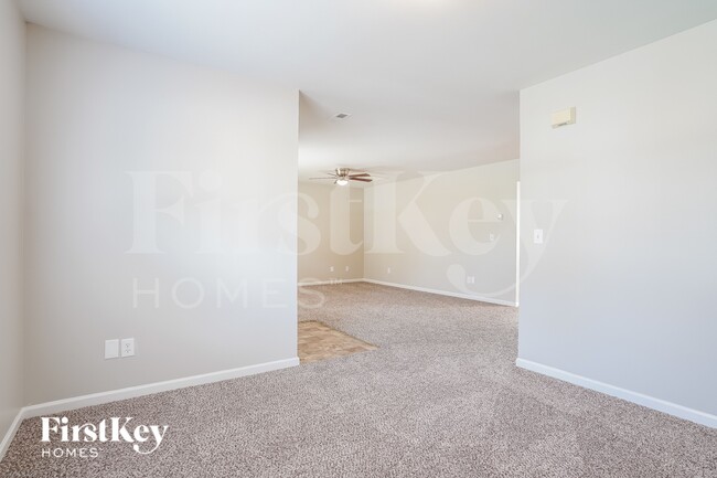 Photo - 2303 Sidney Porter Dr