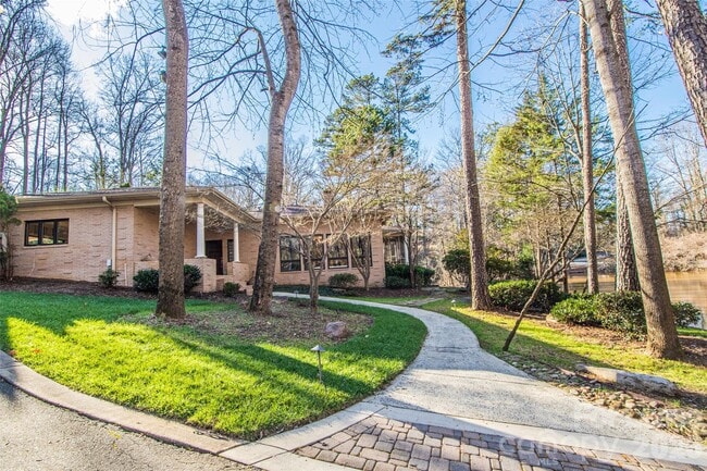 Photo - 3911 Lakeside Dr