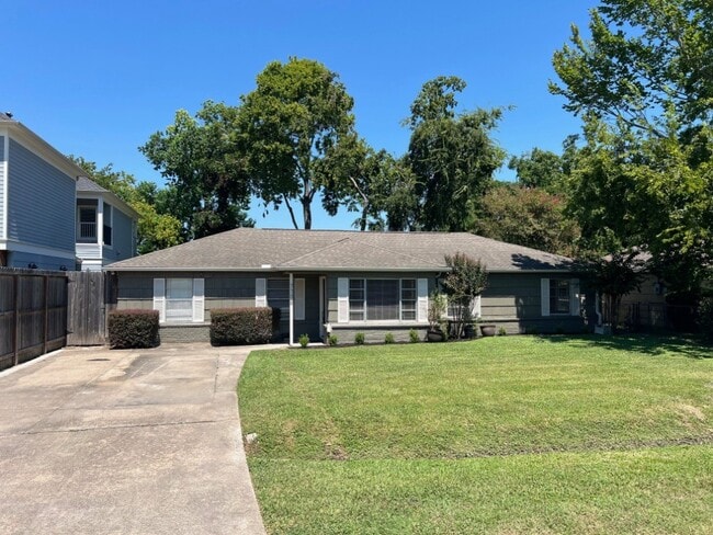 Building Photo - 7706 Cedel Dr Rental