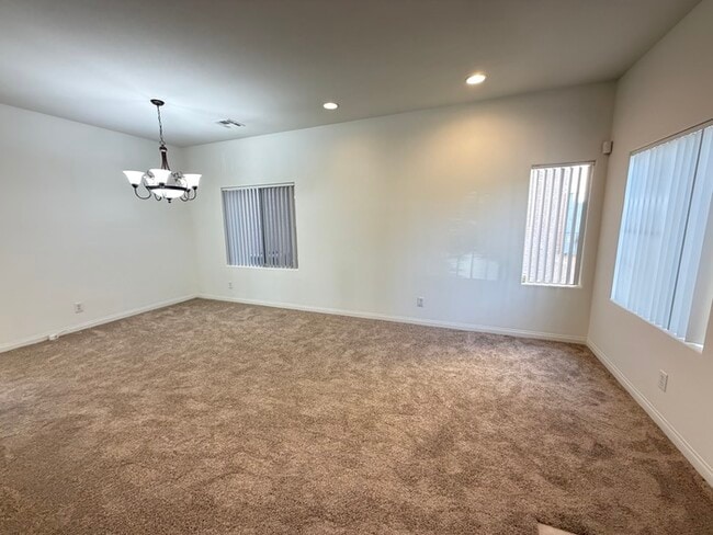 Photo - Carry Over Showing: This property has been shown before and will be rented to the first most qual...